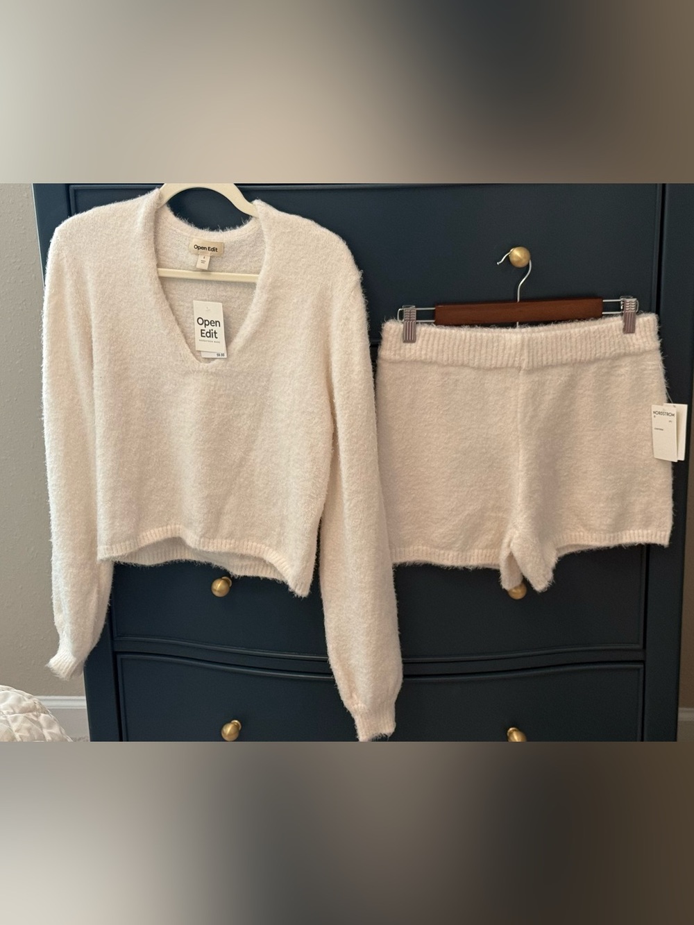 Nordstrom Open Edit Plush V-Neck Sweater and Shorts Set in Light Blush